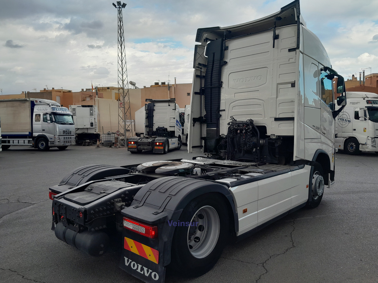 VOLVO FH4 I-SAVE - شاحنة جرار: صور 4 VOLVO FH4 I-SAVE - شاحنة جرار: صور 4
