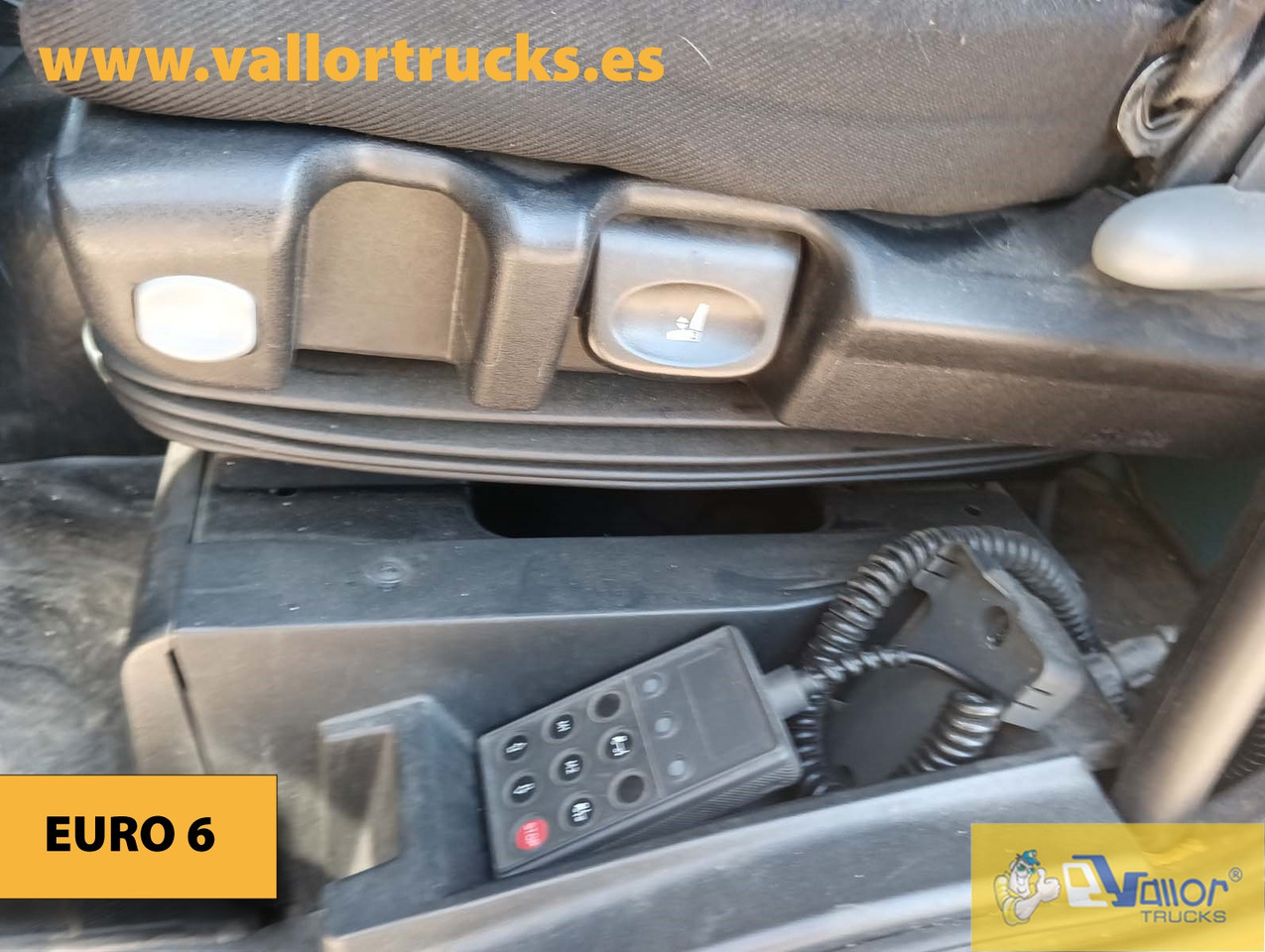 IVECO 100E22 - بصندوق مغلق شاحنة: صور 5 IVECO 100E22 - بصندوق مغلق شاحنة: صور 5