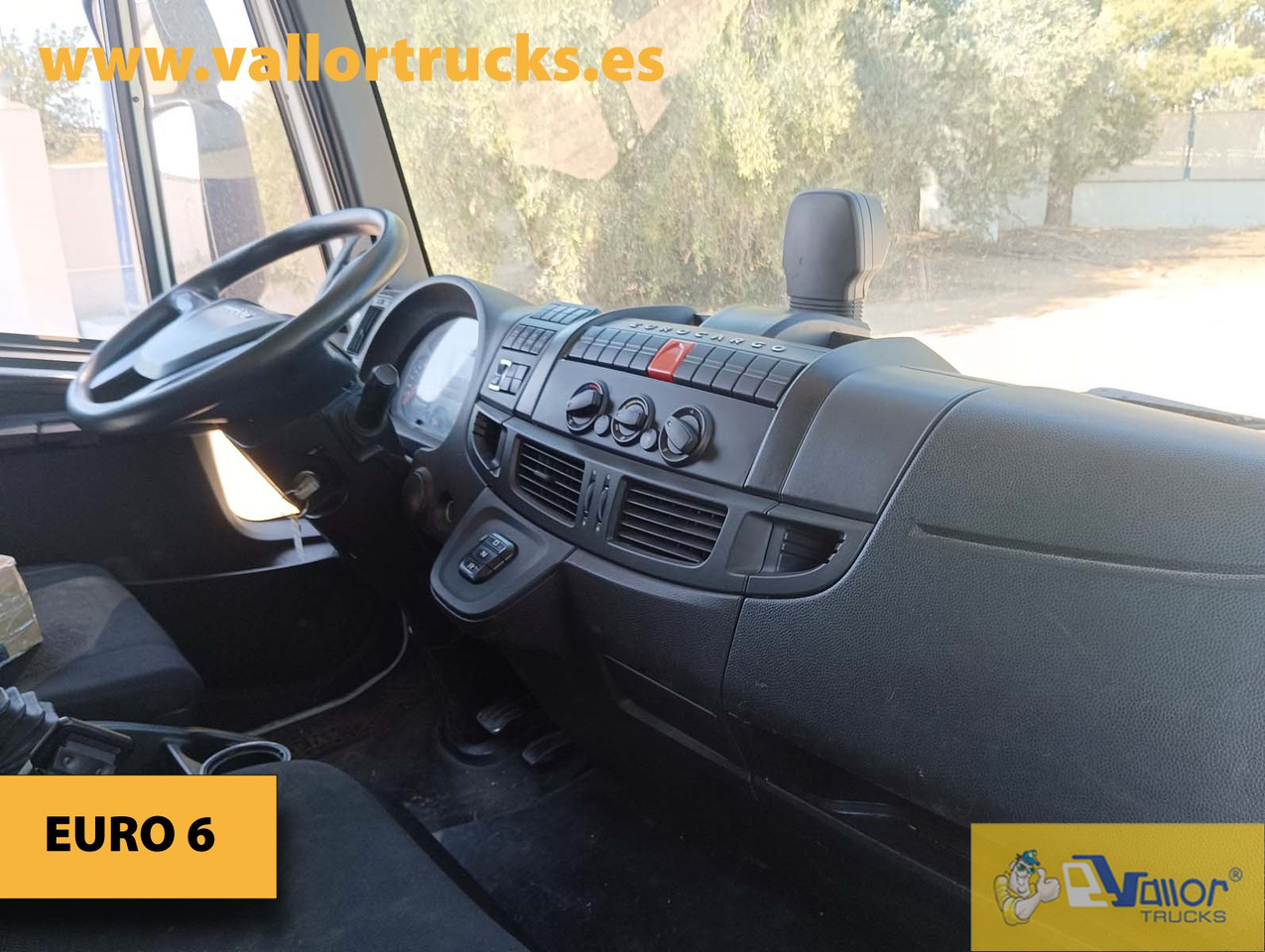 IVECO 100E22 - بصندوق مغلق شاحنة: صور 3 IVECO 100E22 - بصندوق مغلق شاحنة: صور 3
