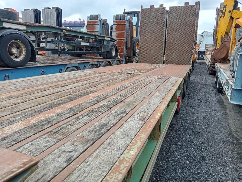 Castera - عربة مسطحة منخفضة نصف مقطورة: صور 2 Castera - عربة مسطحة منخفضة نصف مقطورة: صور 2