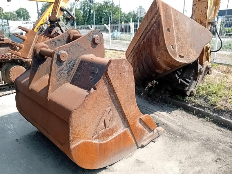 Caterpillar 320EL - حفارات زحافة: صور 5 Caterpillar 320EL - حفارات زحافة: صور 5
