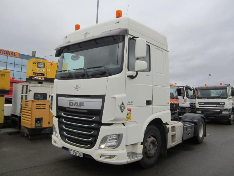 DAF XF105 460 - شاحنة جرار: صور 1 DAF XF105 460 - شاحنة جرار: صور 1