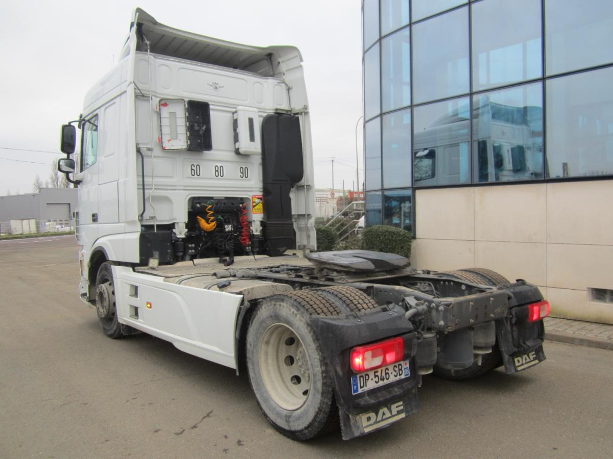 DAF XF105 460 - شاحنة جرار: صور 4 DAF XF105 460 - شاحنة جرار: صور 4