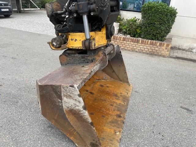 Hitachi ZX140W-5B - حفارة على عجلات: صور 5 Hitachi ZX140W-5B - حفارة على عجلات: صور 5