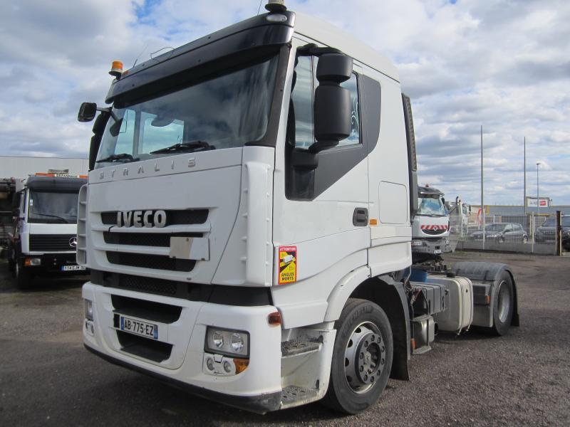 Iveco Stralis 440 S 45 - شاحنة جرار: صور 1 Iveco Stralis 440 S 45 - شاحنة جرار: صور 1