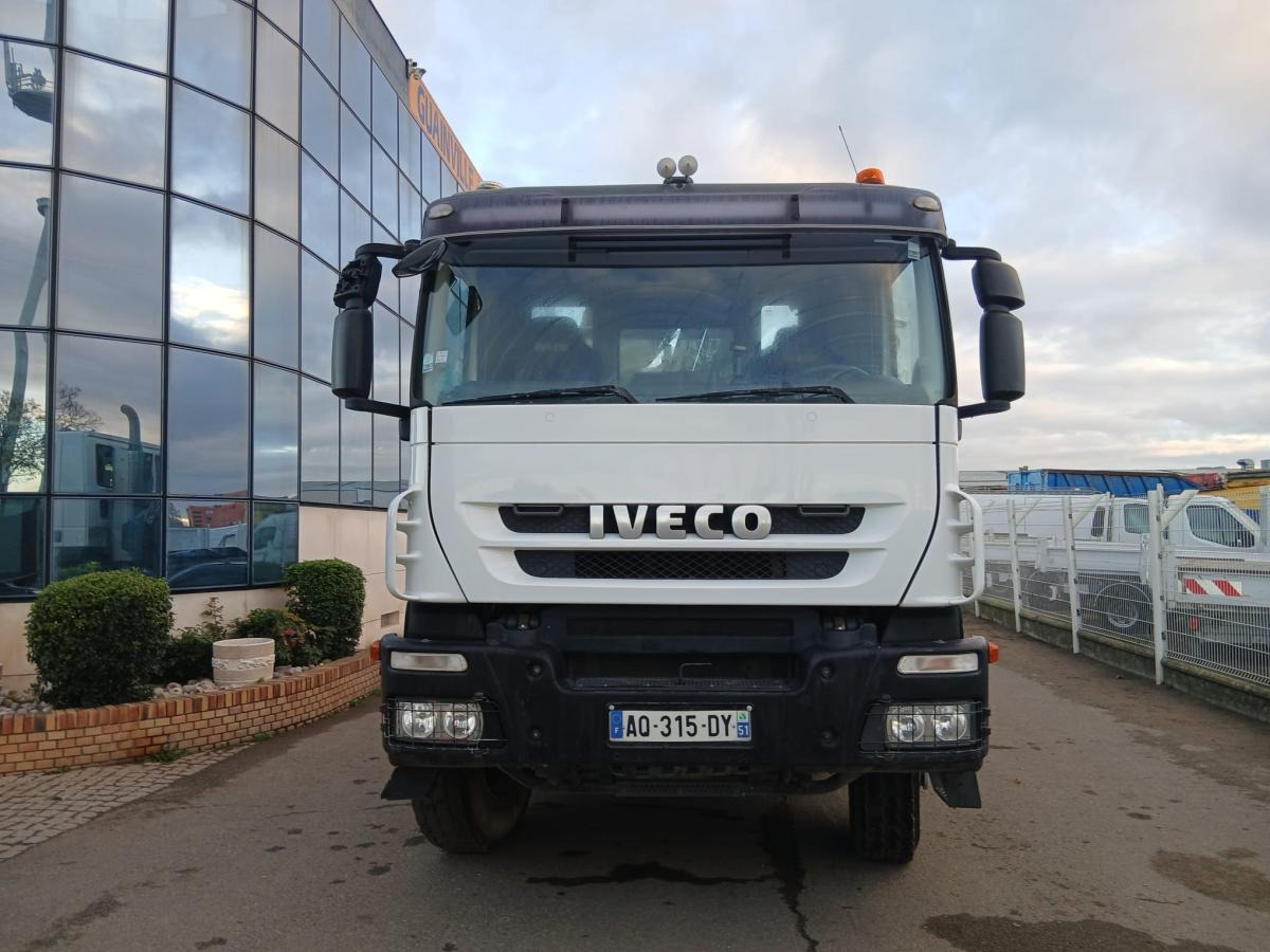Iveco Trakker - شاحنة ذات الخطاف: صور 2 Iveco Trakker - شاحنة ذات الخطاف: صور 2
