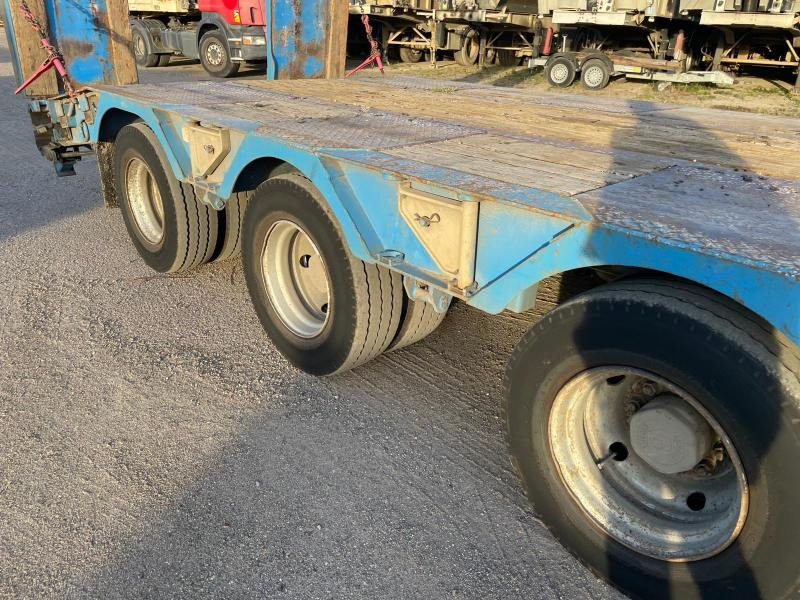 عربة مسطحة منخفضة نصف مقطورة Kaiser: صور 10 عربة مسطحة منخفضة نصف مقطورة Kaiser: صور 10