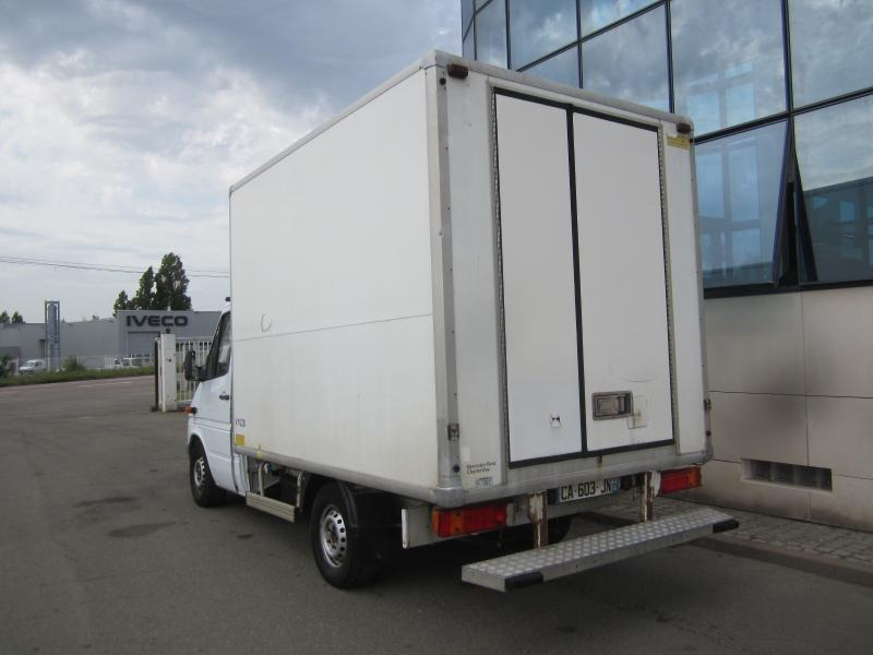Mercedes 308D - الشاحنات الصغيرة المبردة: صور 3 Mercedes 308D - الشاحنات الصغيرة المبردة: صور 3