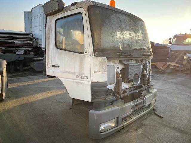 Mercedes ATEGO - الكبائن - شاحنة: صور 2 Mercedes ATEGO - الكبائن - شاحنة: صور 2