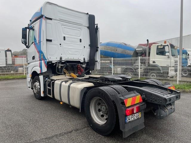 Mercedes Actros 1845 - شاحنة جرار: صور 5 Mercedes Actros 1845 - شاحنة جرار: صور 5