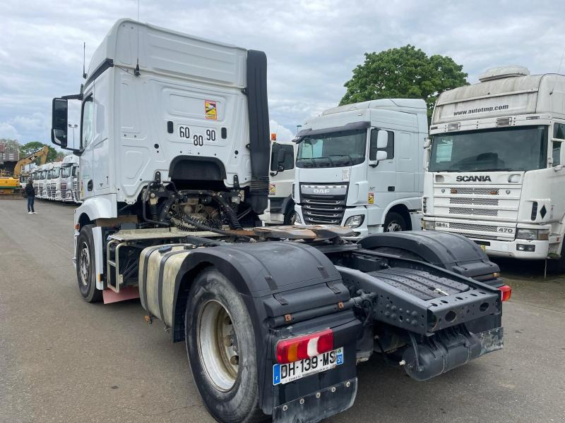 Mercedes Actros 1845 - شاحنة جرار: صور 2 Mercedes Actros 1845 - شاحنة جرار: صور 2