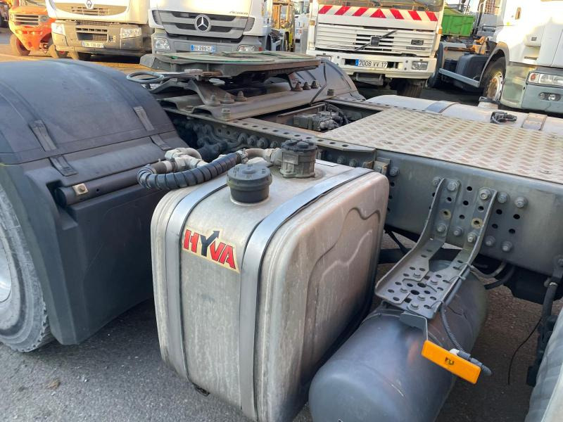 Mercedes Actros 1845 - شاحنة جرار: صور 3 Mercedes Actros 1845 - شاحنة جرار: صور 3