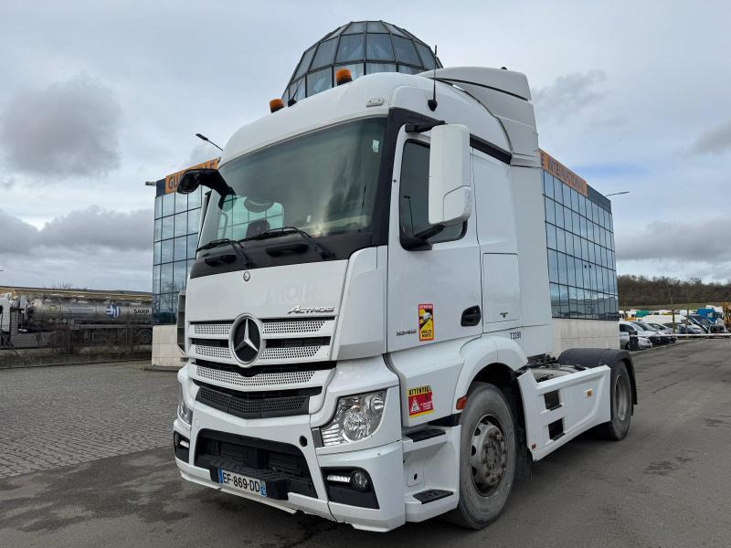 Mercedes Actros 1845 - شاحنة جرار: صور 1 Mercedes Actros 1845 - شاحنة جرار: صور 1