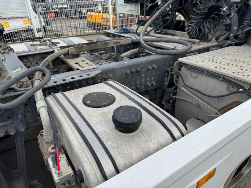 شاحنة جرار Mercedes Actros 1845: صور 7 شاحنة جرار Mercedes Actros 1845: صور 7