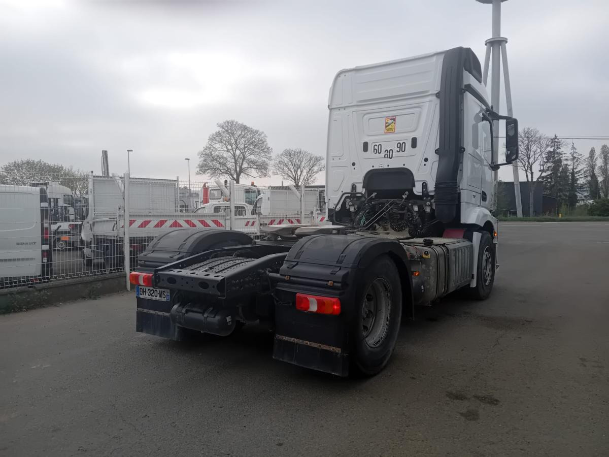 Mercedes Actros 1845 - شاحنة جرار: صور 2 Mercedes Actros 1845 - شاحنة جرار: صور 2