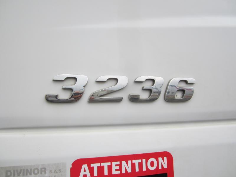 Mercedes Axor 3236 - شاحنة ذات الخطاف: صور 2 Mercedes Axor 3236 - شاحنة ذات الخطاف: صور 2