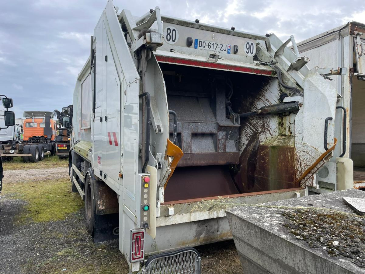 Renault D-Series 19 Wide - شاحنة القمامة: صور 4 Renault D-Series 19 Wide - شاحنة القمامة: صور 4