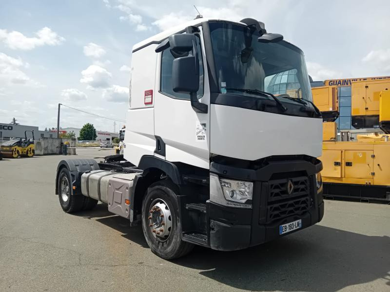 Renault Gamme C - شاحنة جرار: صور 1 Renault Gamme C - شاحنة جرار: صور 1