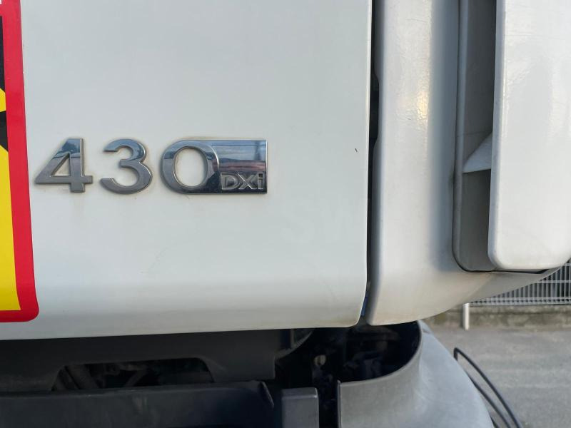 Renault Kerax 430 DXI - شاحنة ذات الخطاف: صور 5 Renault Kerax 430 DXI - شاحنة ذات الخطاف: صور 5