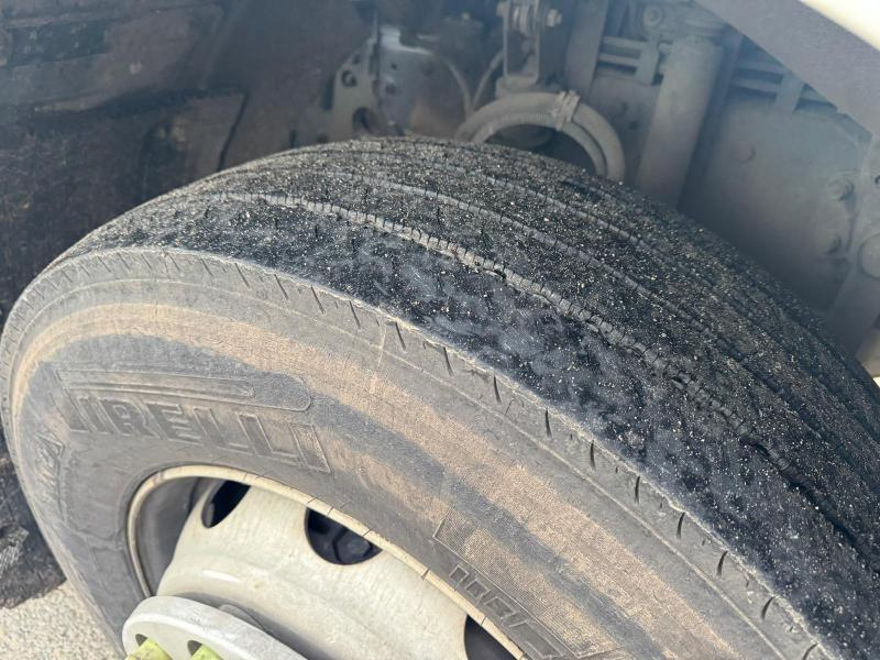 Renault Premium 300 DXI - شاحنة صهريج: صور 5 Renault Premium 300 DXI - شاحنة صهريج: صور 5