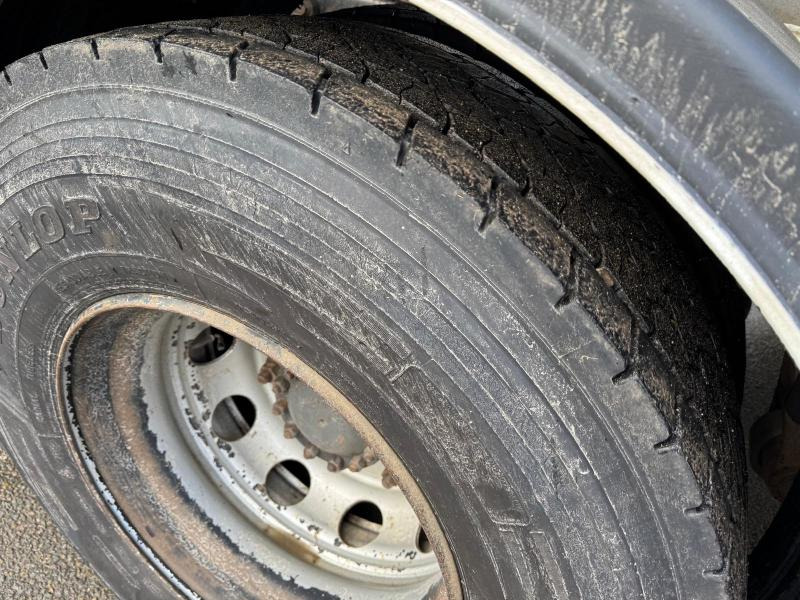 شاحنة صهريج لنقل الوقود Renault Premium 370 DXI: صور 18