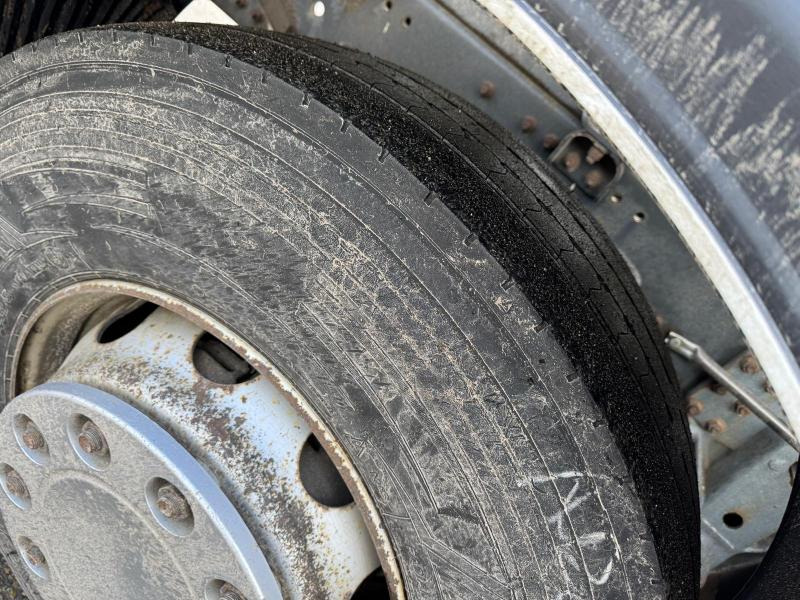 شاحنة صهريج لنقل الوقود Renault Premium 370 DXI: صور 12