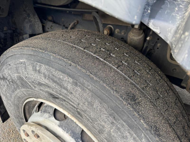 شاحنة صهريج لنقل الوقود Renault Premium 370 DXI: صور 19