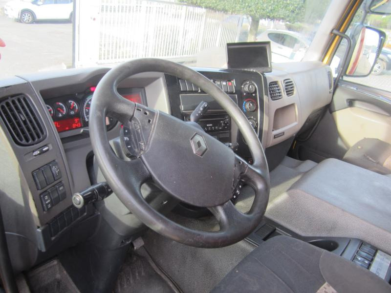 Interior photo 1: بصندوق مغلق شاحنة Renault Premium Lander 410 DXI Interior photo 1: بصندوق مغلق شاحنة Renault Premium Lander 410 DXI