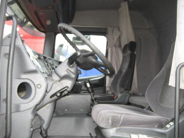 Scania L 114L380 - شاحنة جرار: صور 2 Scania L 114L380 - شاحنة جرار: صور 2