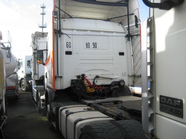 Scania L 144L460 - شاحنة جرار: صور 4 Scania L 144L460 - شاحنة جرار: صور 4