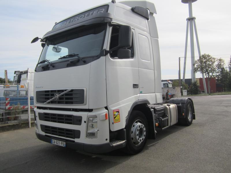 Volvo FH 440 - شاحنة جرار: صور 1 Volvo FH 440 - شاحنة جرار: صور 1