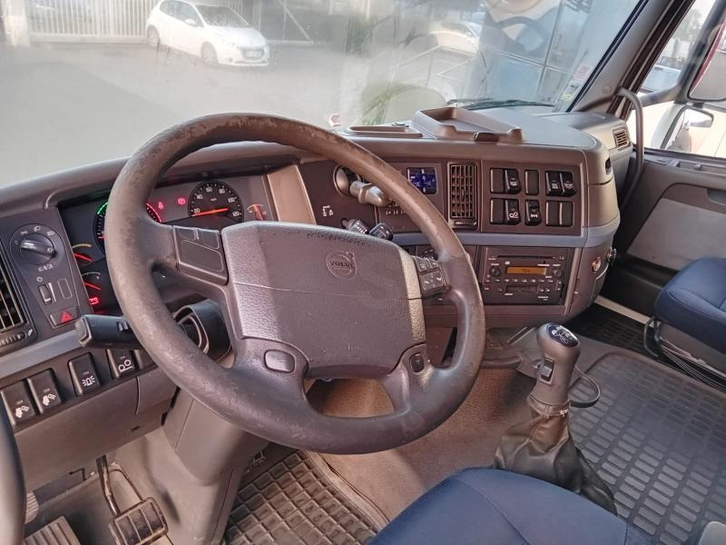 Volvo FH - شاحنات مسطحة: صور 3 Volvo FH - شاحنات مسطحة: صور 3