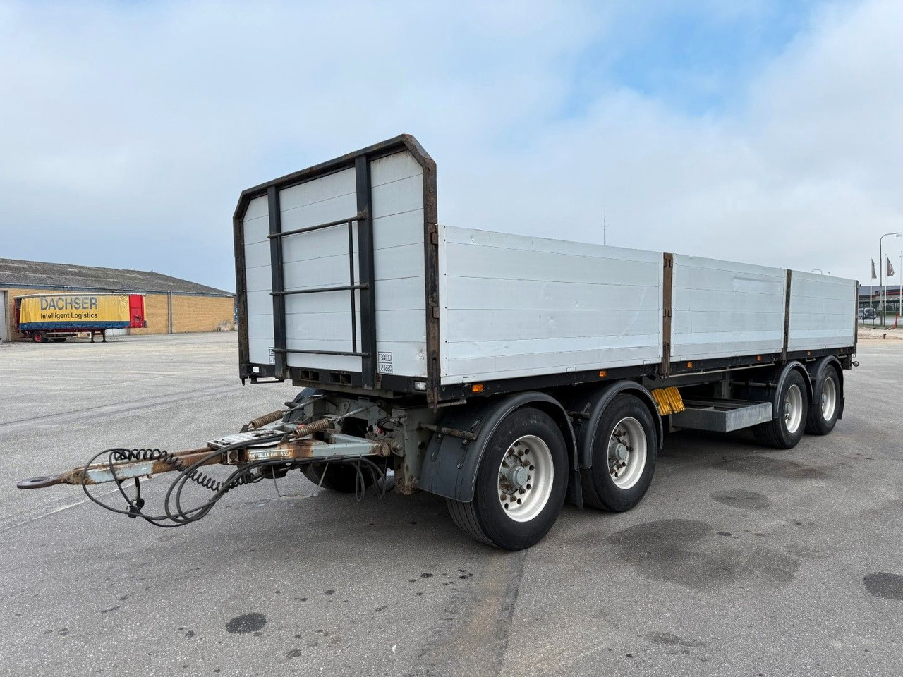 HFR 30 t. 4 axle Platform 8,15 m. - مقطورات مسطحة: صور 1 HFR 30 t. 4 axle Platform 8,15 m. - مقطورات مسطحة: صور 1