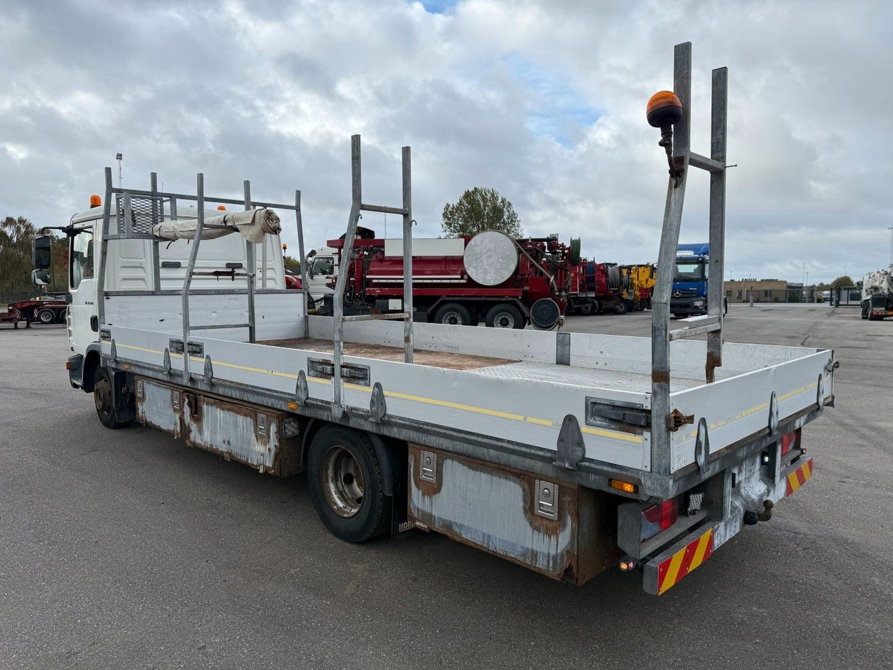 MAN TGL 10.180 4x2 Flatbed 6,,80 m. Euro 3 - شاحنات مسطحة: صور 4 MAN TGL 10.180 4x2 Flatbed 6,,80 m. Euro 3 - شاحنات مسطحة: صور 4