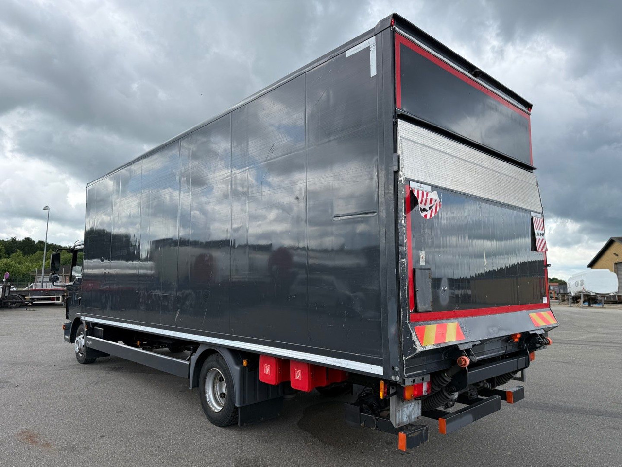 MAN TGL 12.250 Euro 6 Closed box / Koffer 7.20 m. - بصندوق مغلق شاحنة: صور 4 MAN TGL 12.250 Euro 6 Closed box / Koffer 7.20 m. - بصندوق مغلق شاحنة: صور 4