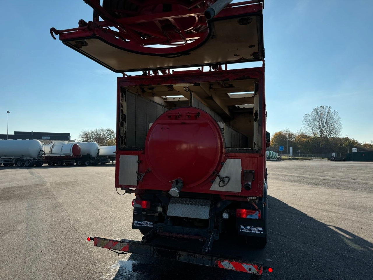 فراغ شاحنة MAN TGS 26.360 6x4H*4 Simon Moos KSA MAN TGS 26.360 6x4H*4 Simon Moos KSA VacuDrain: صور 15 فراغ شاحنة MAN TGS 26.360 6x4H*4 Simon Moos KSA MAN TGS 26.360 6x4H*4 Simon Moos KSA VacuDrain: صور 15