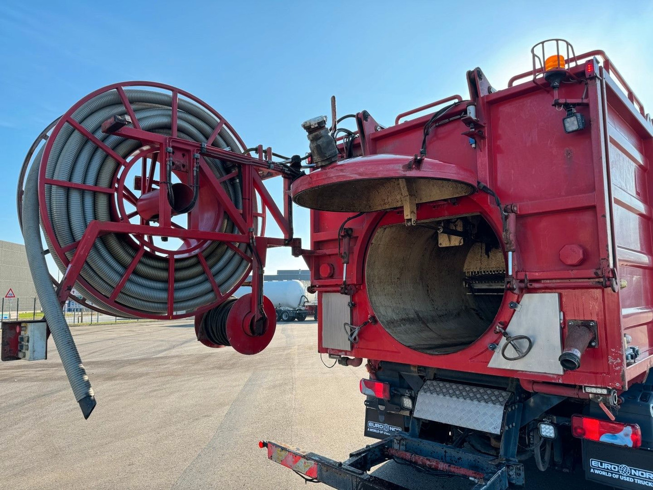 فراغ شاحنة MAN TGS 26.360 6x4H*4 Simon Moos KSA MAN TGS 26.360 6x4H*4 Simon Moos KSA VacuDrain: صور 14 فراغ شاحنة MAN TGS 26.360 6x4H*4 Simon Moos KSA MAN TGS 26.360 6x4H*4 Simon Moos KSA VacuDrain: صور 14