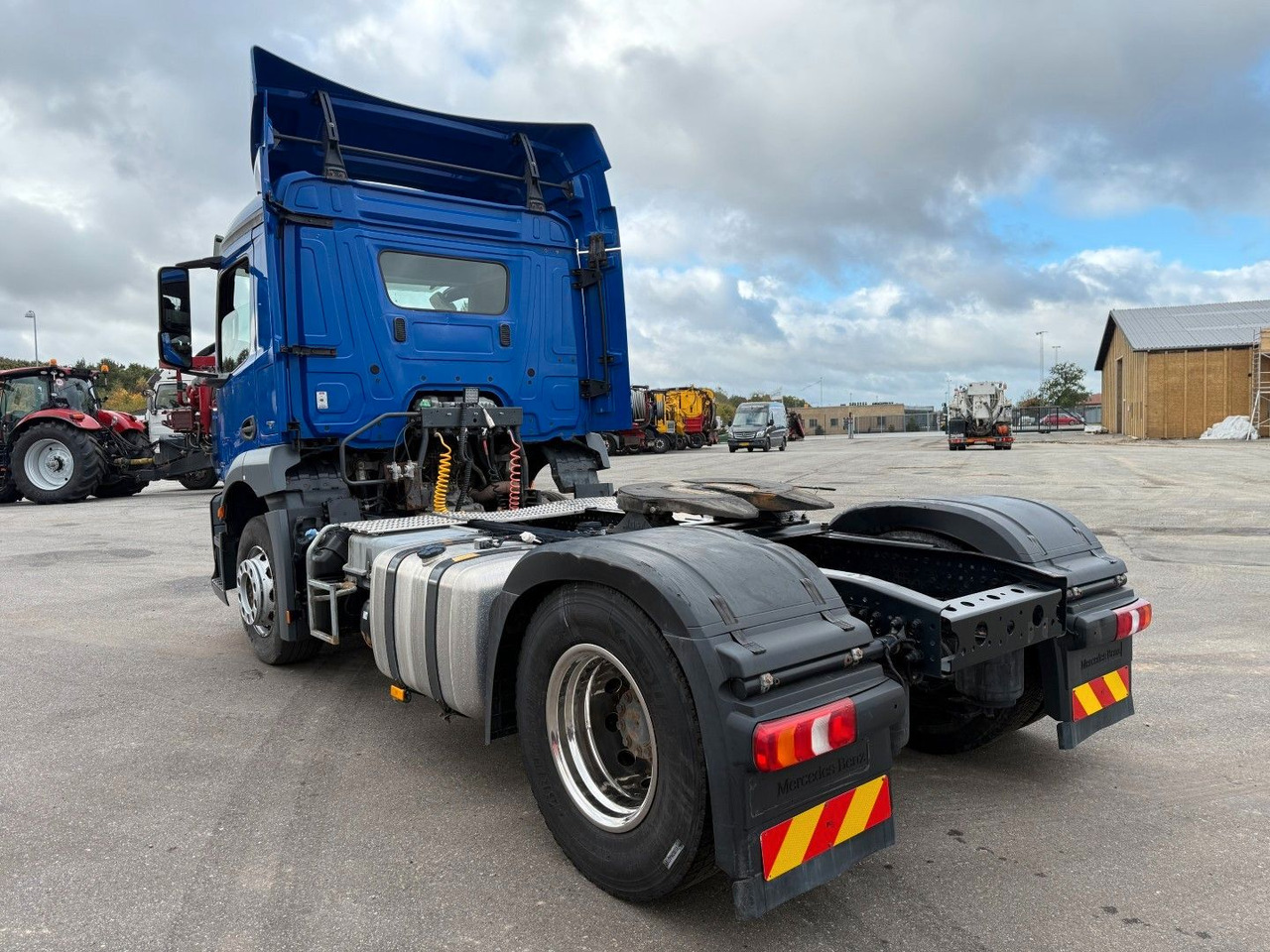 Mercedes-Benz Actros 1832 4x2 Euro 6 - شاحنة جرار: صور 4 Mercedes-Benz Actros 1832 4x2 Euro 6 - شاحنة جرار: صور 4