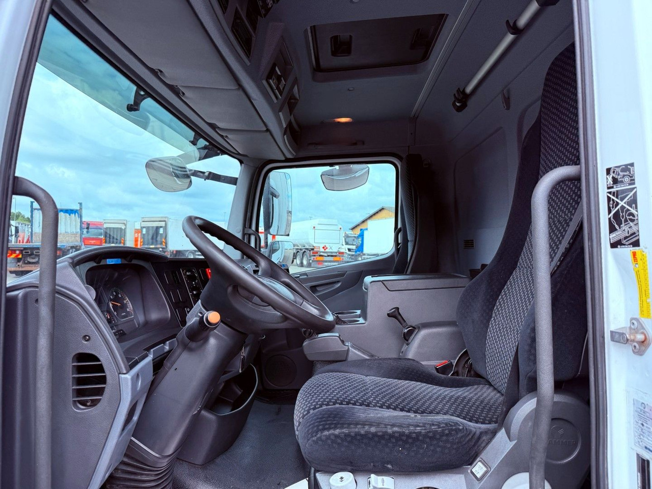 Mercedes-Benz Atego 1018 4x2 Carrier Supra 750 Mt - مبردة شاحنة: صور 5 Mercedes-Benz Atego 1018 4x2 Carrier Supra 750 Mt - مبردة شاحنة: صور 5