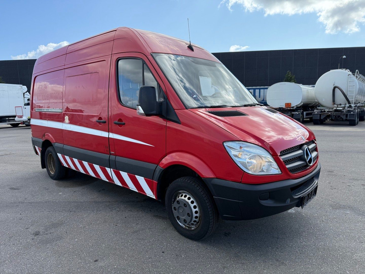 Mercedes-Benz CDI Rioned High Pressure - فراغ شاحنة: صور 3 Mercedes-Benz CDI Rioned High Pressure - فراغ شاحنة: صور 3