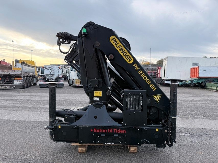 Palfinger PK 23001 EH Radio Remote / Kran / Crane - شاحنة كرين: صور 1 Palfinger PK 23001 EH Radio Remote / Kran / Crane - شاحنة كرين: صور 1