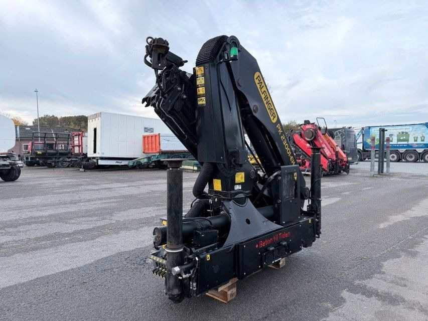 Palfinger PK 23001 EH Radio Remote / Kran / Crane - شاحنة كرين: صور 2 Palfinger PK 23001 EH Radio Remote / Kran / Crane - شاحنة كرين: صور 2