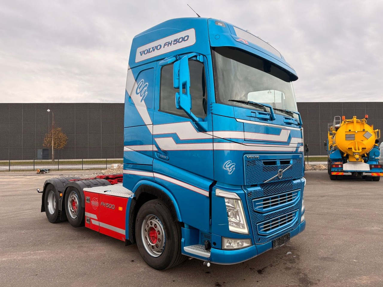 Volvo FH500 6x2/2 Globetrotter Euro 5 - شاحنة جرار: صور 2 Volvo FH500 6x2/2 Globetrotter Euro 5 - شاحنة جرار: صور 2
