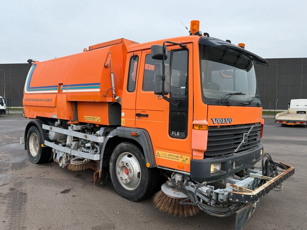 Volvo FL615 Johnston-Beam JB 600 Road Sweeper - سياره كنس شوارع: صور 2 Volvo FL615 Johnston-Beam JB 600 Road Sweeper - سياره كنس شوارع: صور 2