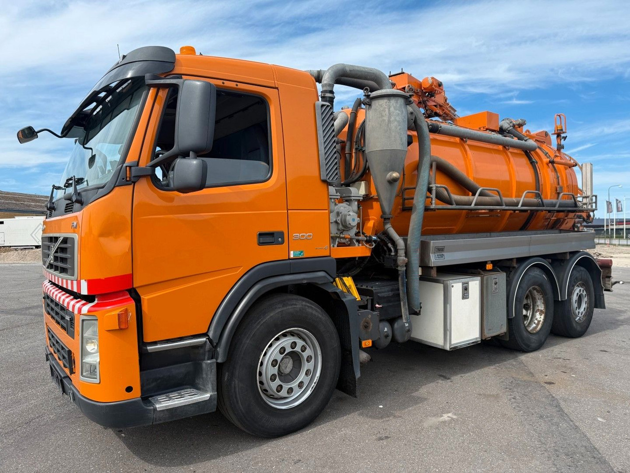 Volvo FM300 6x2*4 Simon Moos 10.500 l. Combi / Tipper - فراغ شاحنة: صور 1 Volvo FM300 6x2*4 Simon Moos 10.500 l. Combi / Tipper - فراغ شاحنة: صور 1