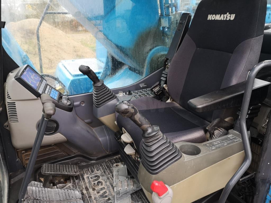 Komatsu PC490LC-10 - حفارات زحافة: صور 5 Komatsu PC490LC-10 - حفارات زحافة: صور 5