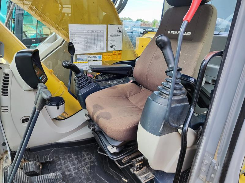 New Holland E235B SR-2 - حفارات زحافة: صور 5 New Holland E235B SR-2 - حفارات زحافة: صور 5