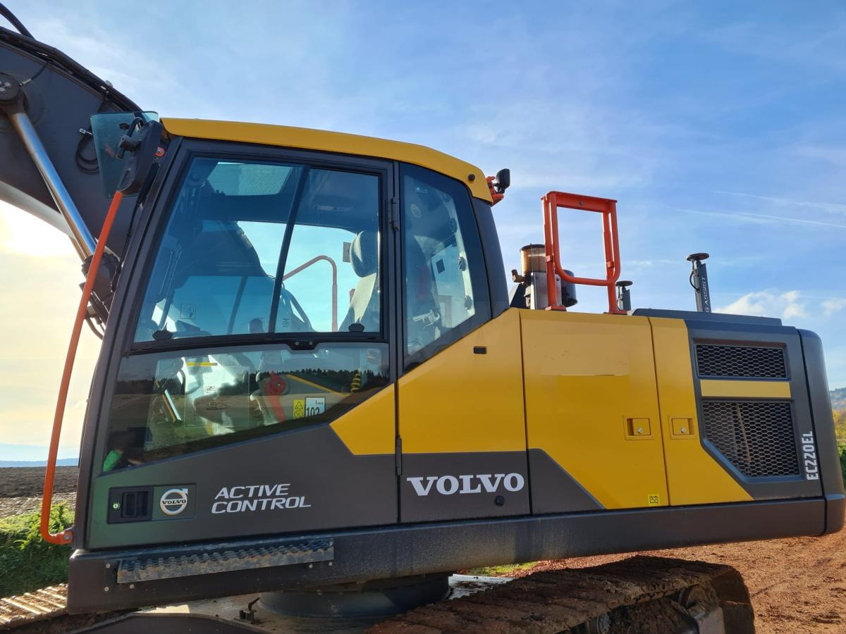 Volvo EC220EL - حفارات زحافة: صور 2 Volvo EC220EL - حفارات زحافة: صور 2