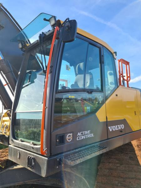 Volvo EC220EL - حفارات زحافة: صور 3 Volvo EC220EL - حفارات زحافة: صور 3