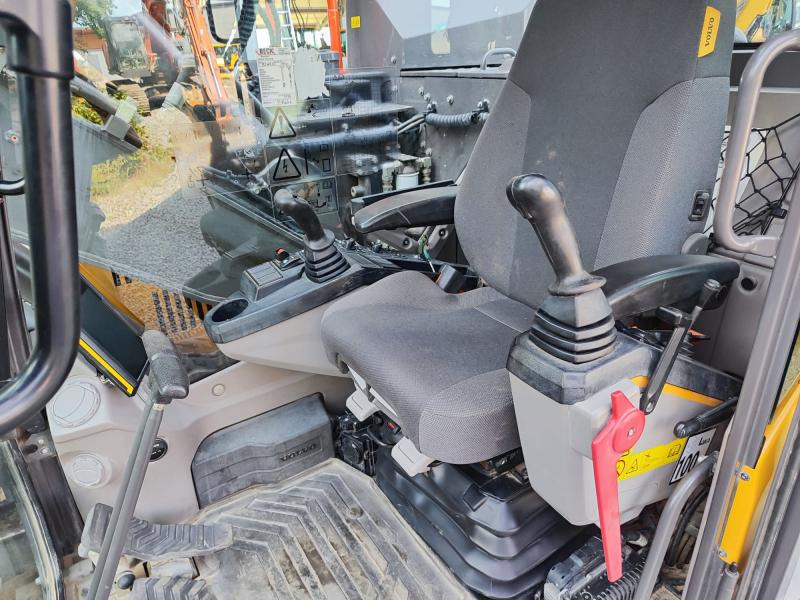 Volvo ECR145EL - حفارات زحافة: صور 5 Volvo ECR145EL - حفارات زحافة: صور 5